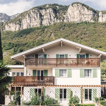 Bed & Breakfast Pomella's Cortaccia